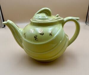 Vintage Hall China 0799 6 Cup Yellow Teapot Gold Oak Leaf Acorn USA